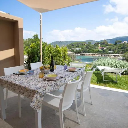 Apartment Baia Di Spartaia 5 *